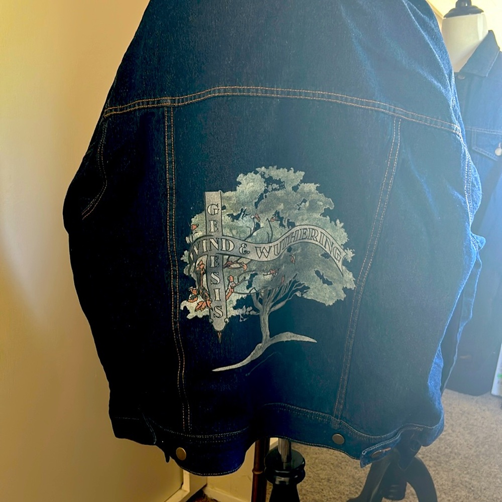 Men’s small denim jacket. Genesis wind and wuthering print on backside - Picture 3 of 4